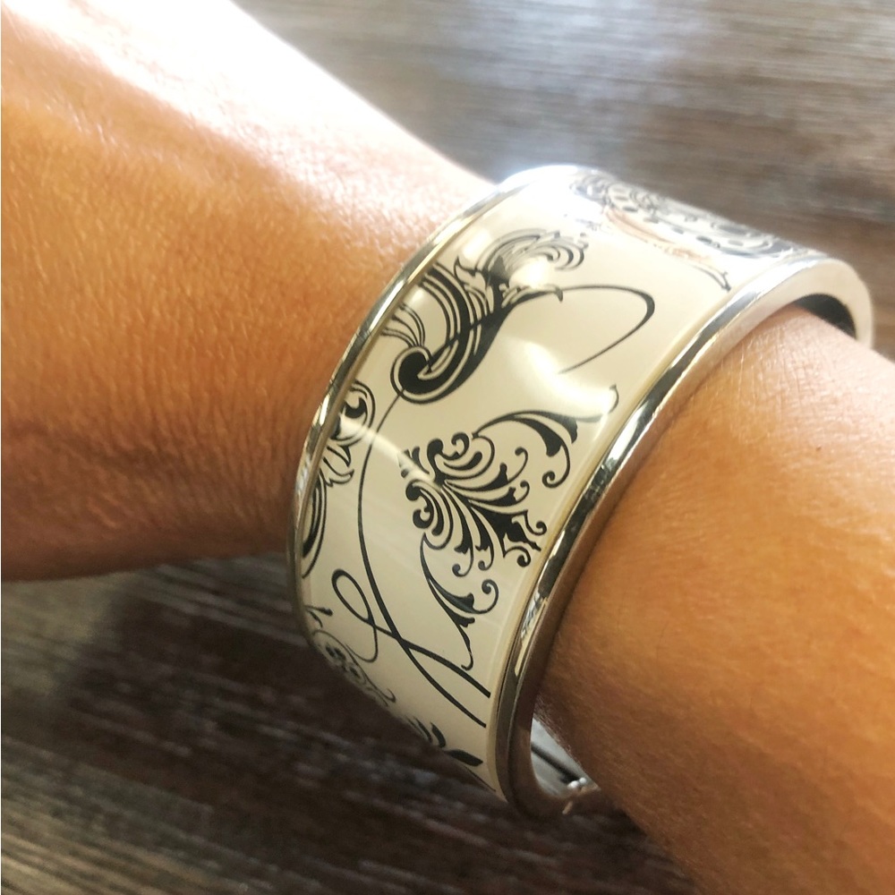 Vintage Scroll Bracelet for Women - Black and White 1 1/8 inches.
